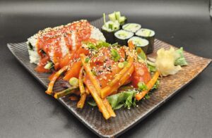 Spicy Salmon Combo (14 pcs)